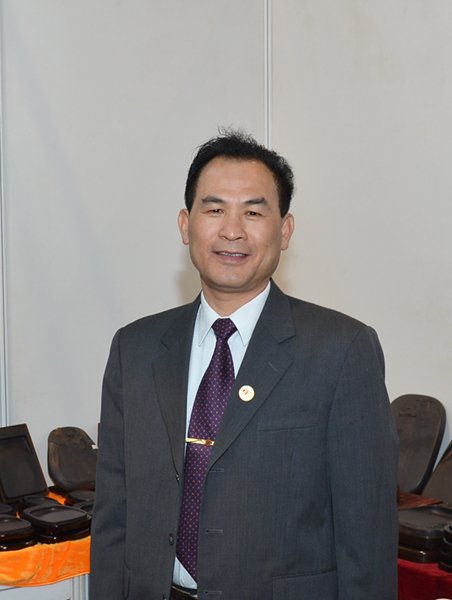 杨德球