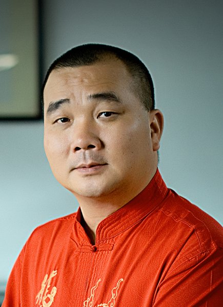 梁伟明